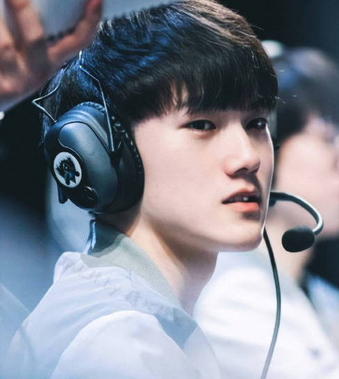 一个耐人寻 一个耐人寻