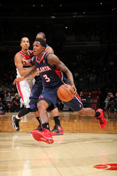 而更令人惊 而更令人惊